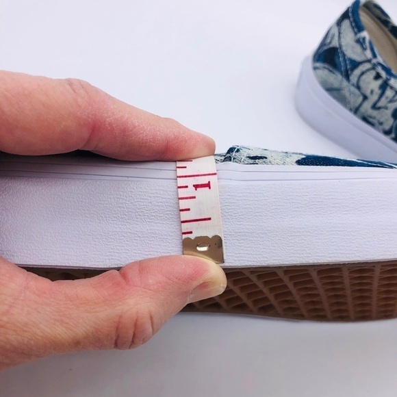 VANS OFF THE WALL - UNISEX FLORAL DENIM SNEAKERS - Picture 9 of 12